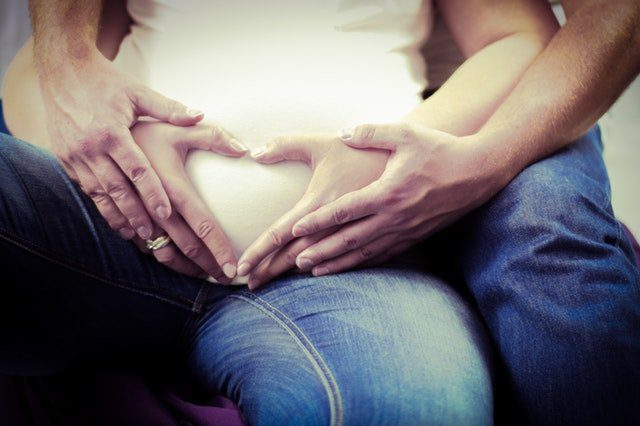 pregnant couple